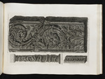 Fragmente eines Pilasters mit Arabesken und eine Säule des Asklepiostempels in Rom