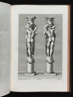 Zwei Hermensäulen mit jeweils zwei Männern, der eine den anderen hebend